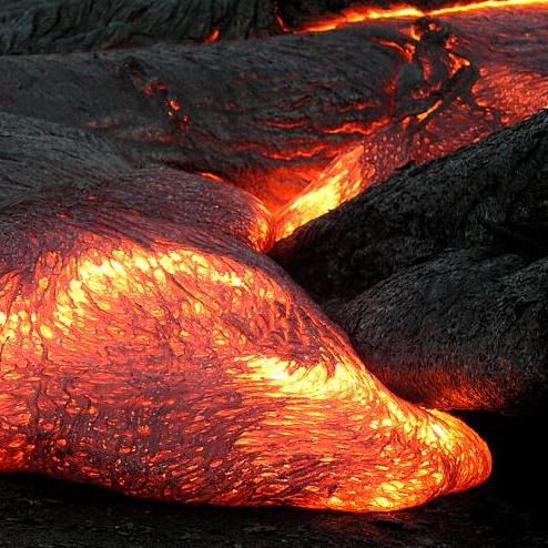 Heiße Lava 🔥 erstarrt zu Lavasteinen